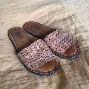 Mohinders Womens Woven Sandals